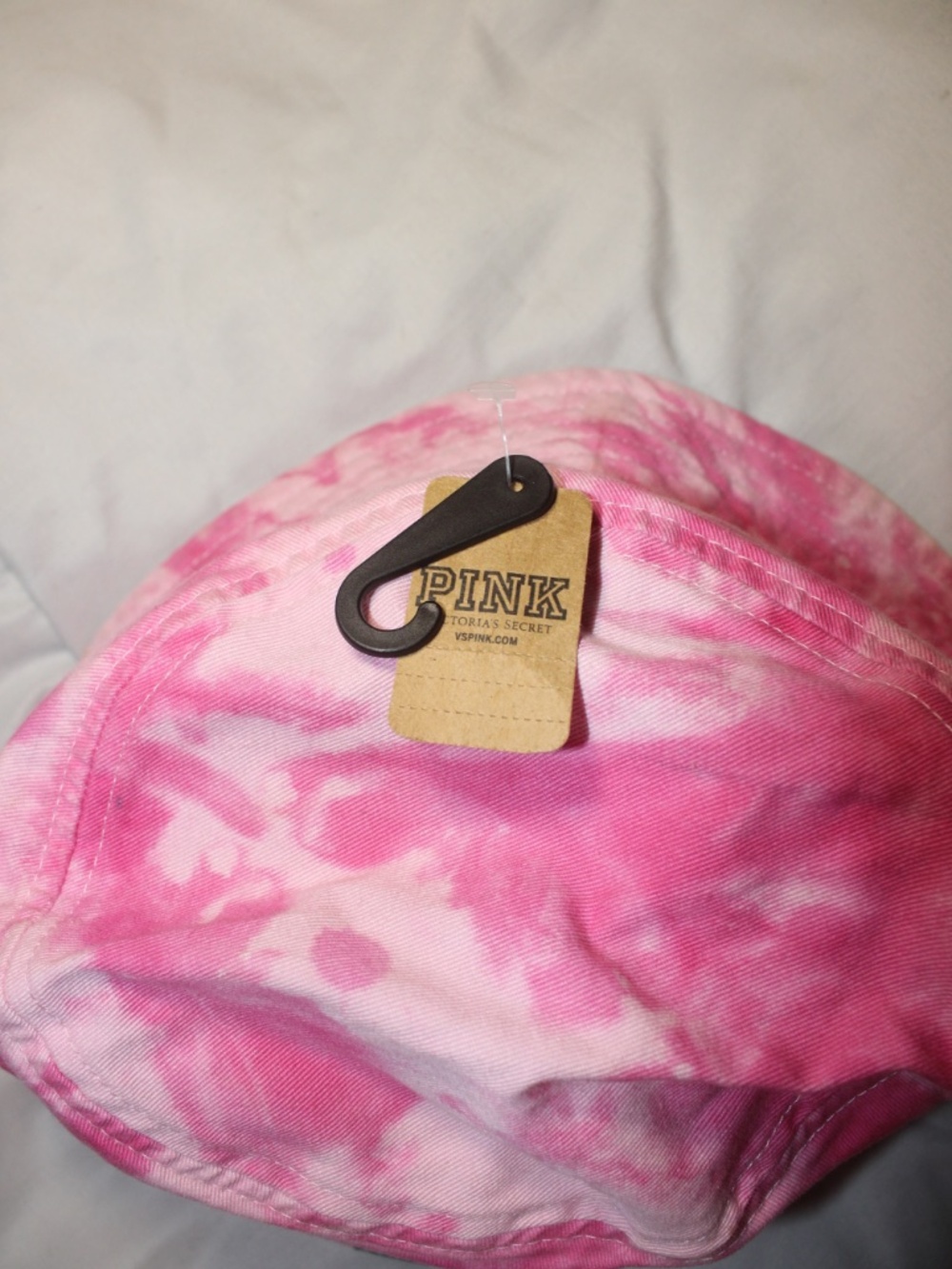 Brand new Victoria secret/pink tie-dye bucket hat with tags - Picture 6 of 8